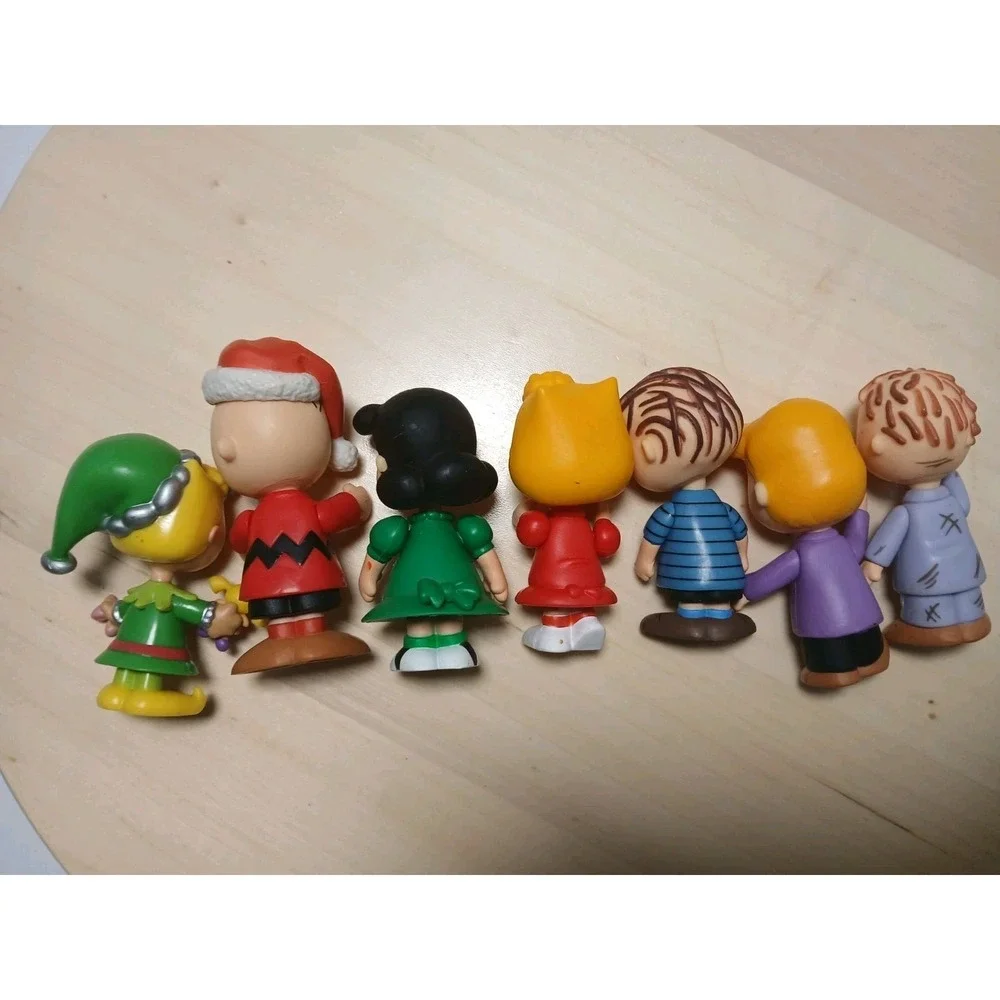 Charlie Brown Mixed Christmas Figure Lot
